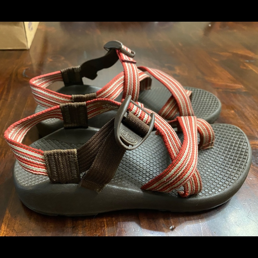 Womens 6 Chaco sandals